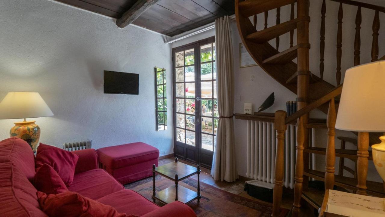 Hotel-Restaurant Le Moulin De La Camandoule ฟายองซ์ ภายนอก รูปภาพ