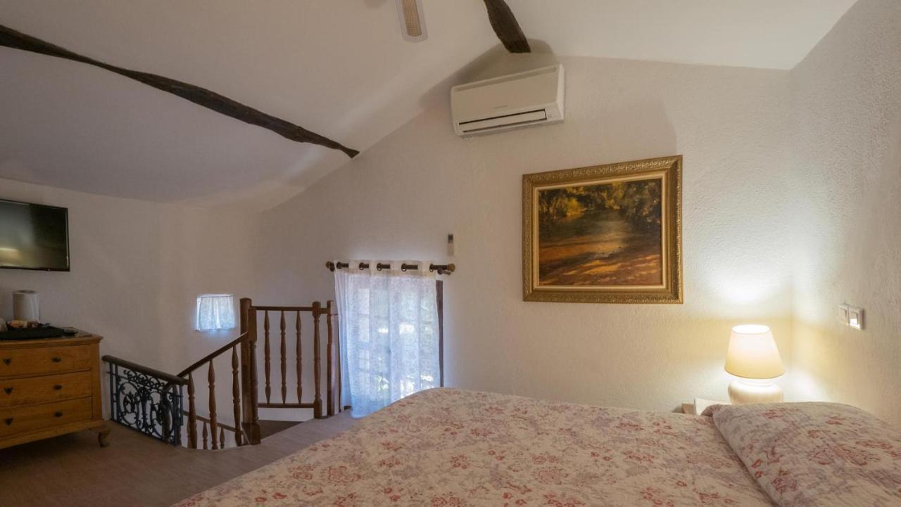 Hotel-Restaurant Le Moulin De La Camandoule ฟายองซ์ ภายนอก รูปภาพ