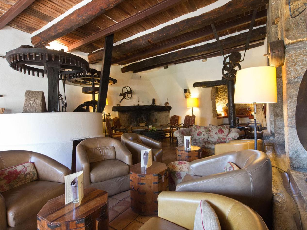 Hotel-Restaurant Le Moulin De La Camandoule ฟายองซ์ ภายนอก รูปภาพ